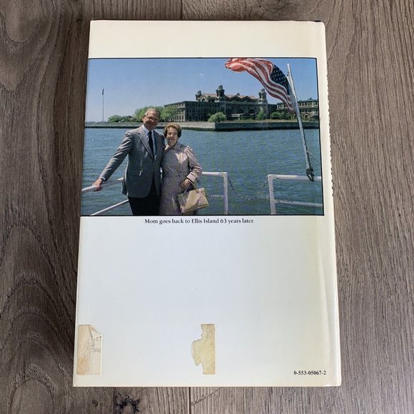 Iacocca: An Autobiography by Lee Iacocca and William Novak (1984, Hardcover) 1st - Picture 2 of 8